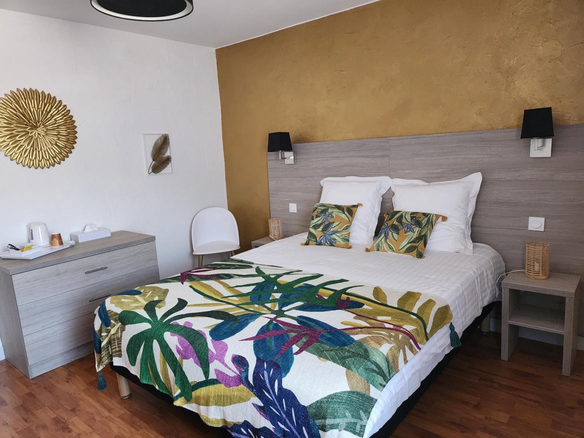 Hotel Des Negociants Lamastre Zewnętrze zdjęcie