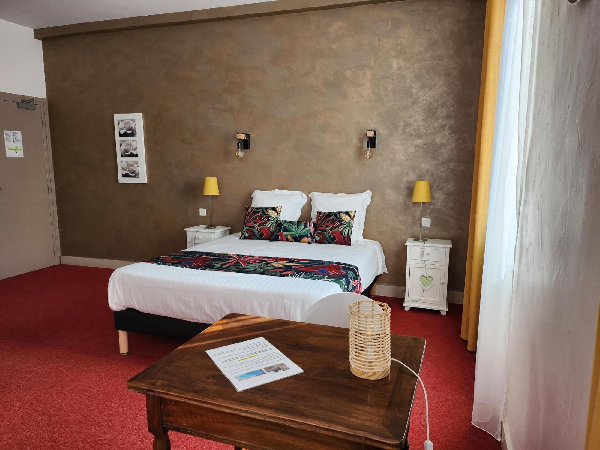 Hotel Des Negociants Lamastre Zewnętrze zdjęcie